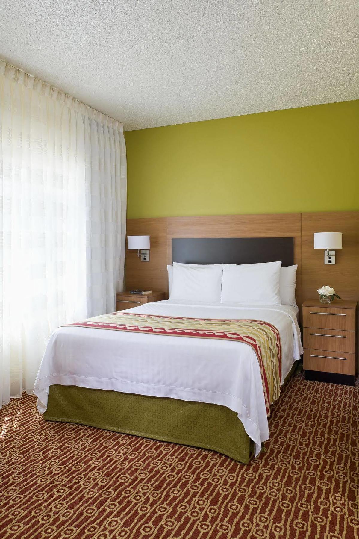 Hotel Sonesta Simply Brookhollow